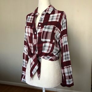 Olivaceous red plaid long sleeve top